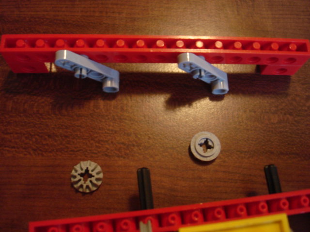 On right side, place small gears as half bushings on 8-axles.